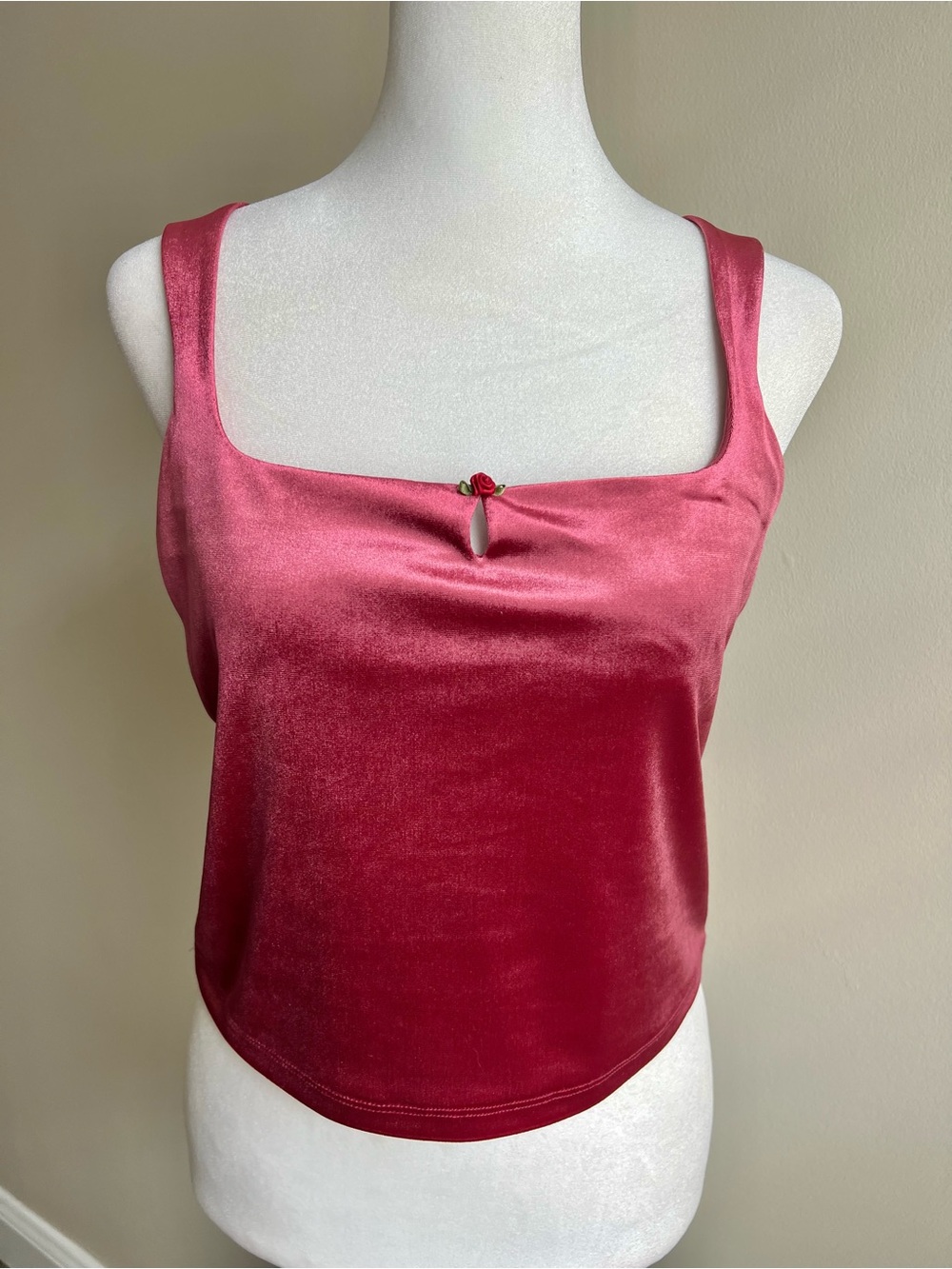 Romantic Velour Rose Bud Tank Top Medium NWT Stunning brand